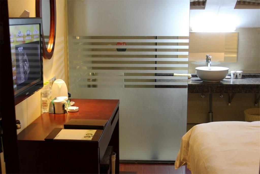 Greentree Inn Yiwu International Trade City Hotel Room photo
