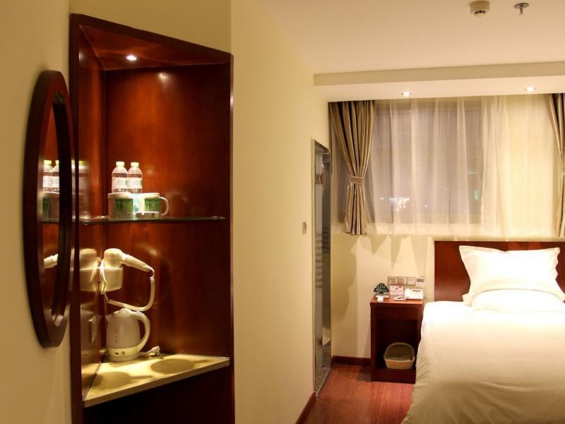 Greentree Inn Yiwu International Trade City Hotel Exterior photo