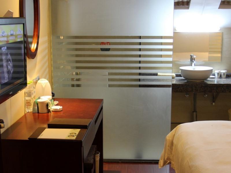 Greentree Inn Yiwu International Trade City Hotel Exterior photo